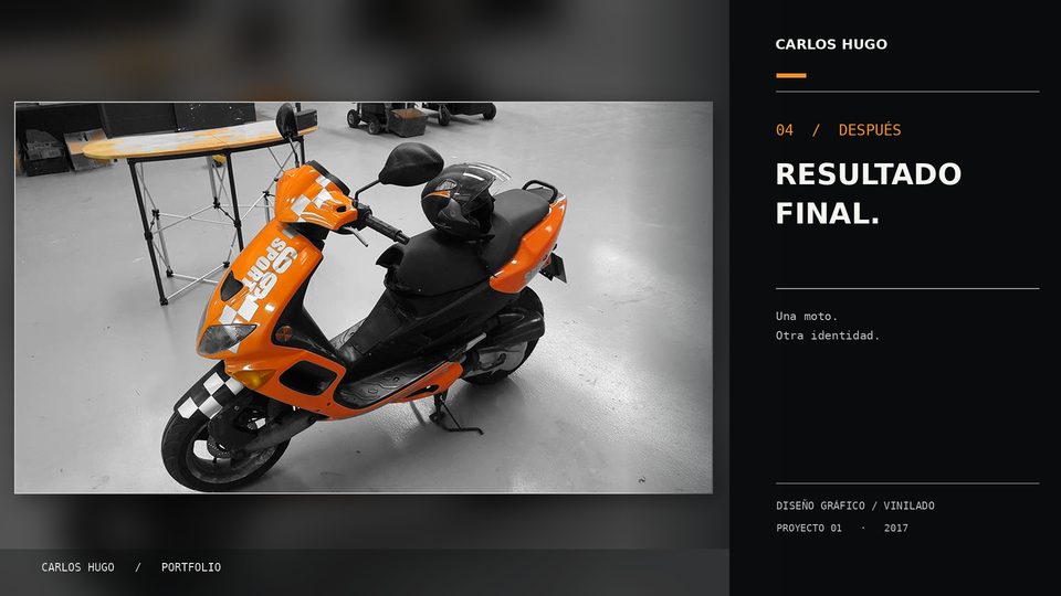 Moto naranja vinilada junto a su ficha audiovisual